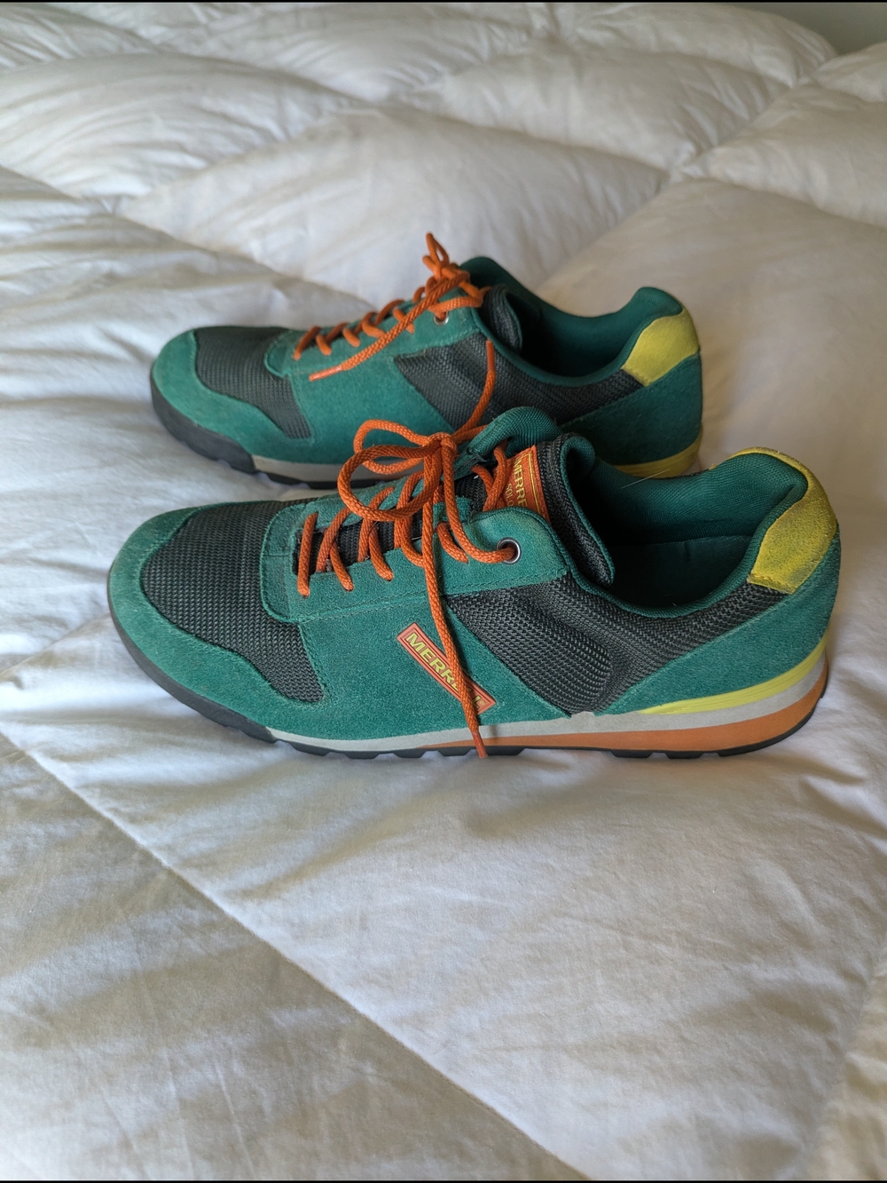 Mens' Merrell Sneaker -  Green Suede & Mesh Sneakers w Orange Laces - sz 11.5